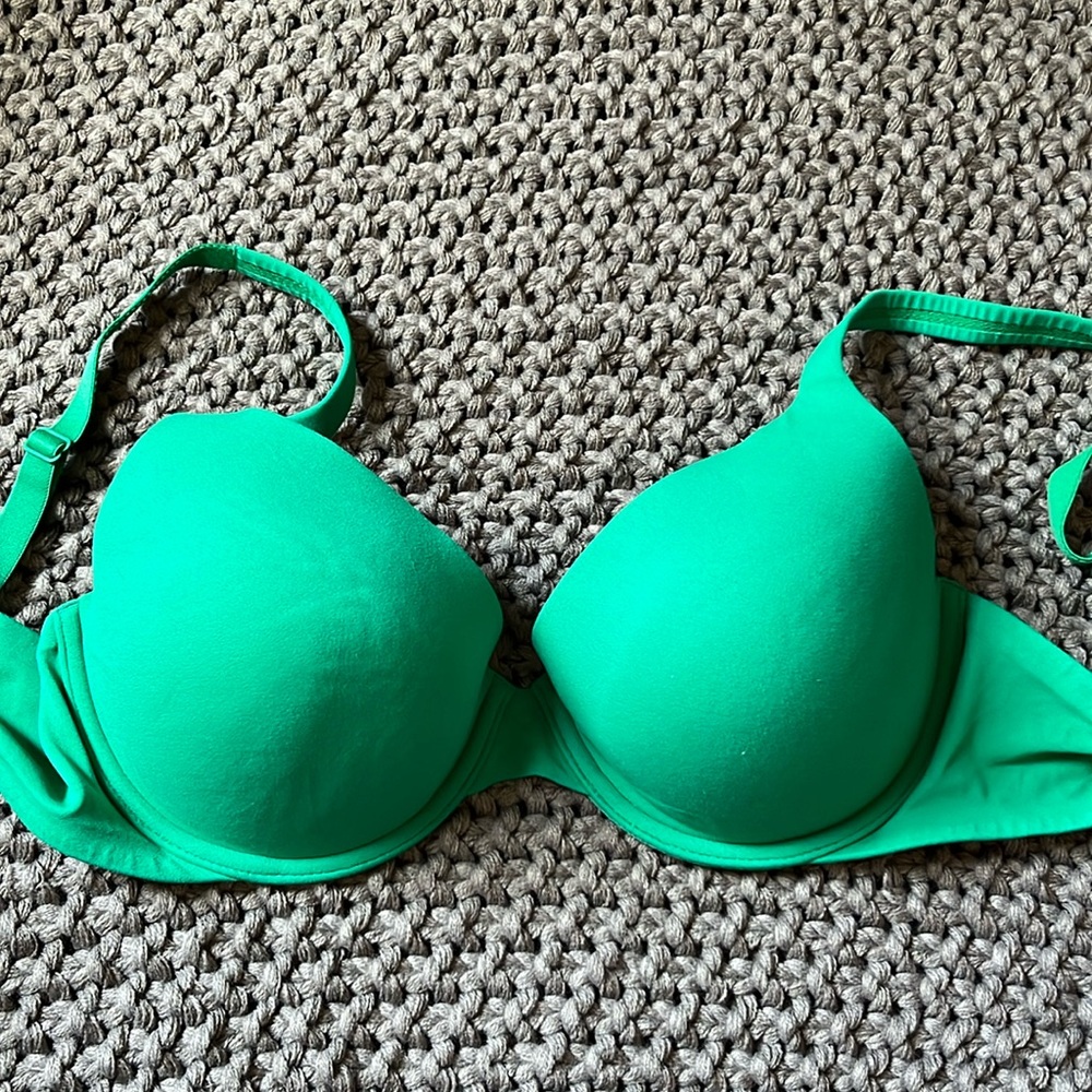 Victoria’s Secret 34D Body By Victoria Full Coverage Uplift